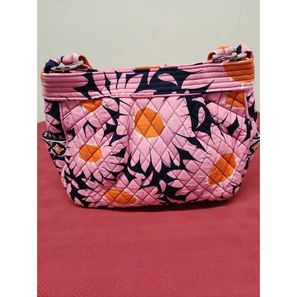 Vera Bradley Reversible Tote Bag Loves Me Pattern Pink Daisies Magnetic Closure